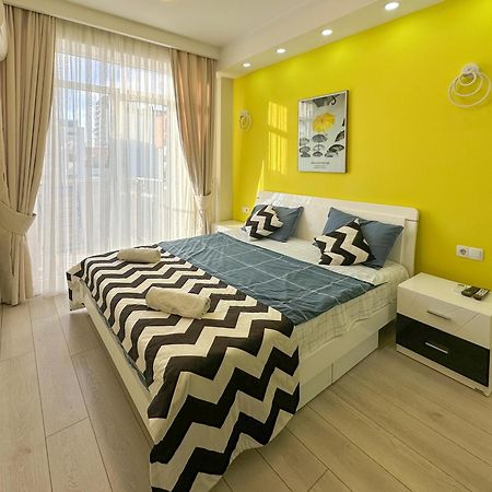Apartments With View Tbilisi Bagian luar foto