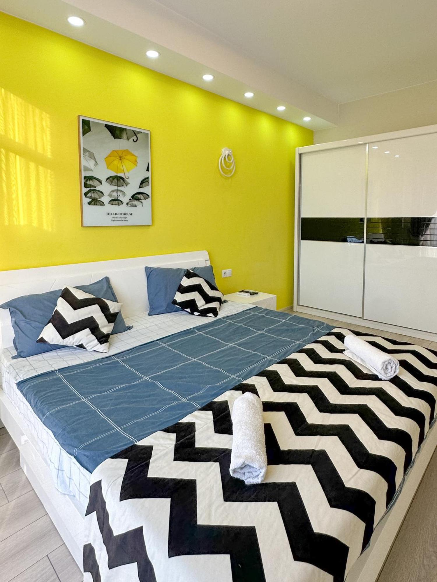 Apartments With View Tbilisi Bagian luar foto
