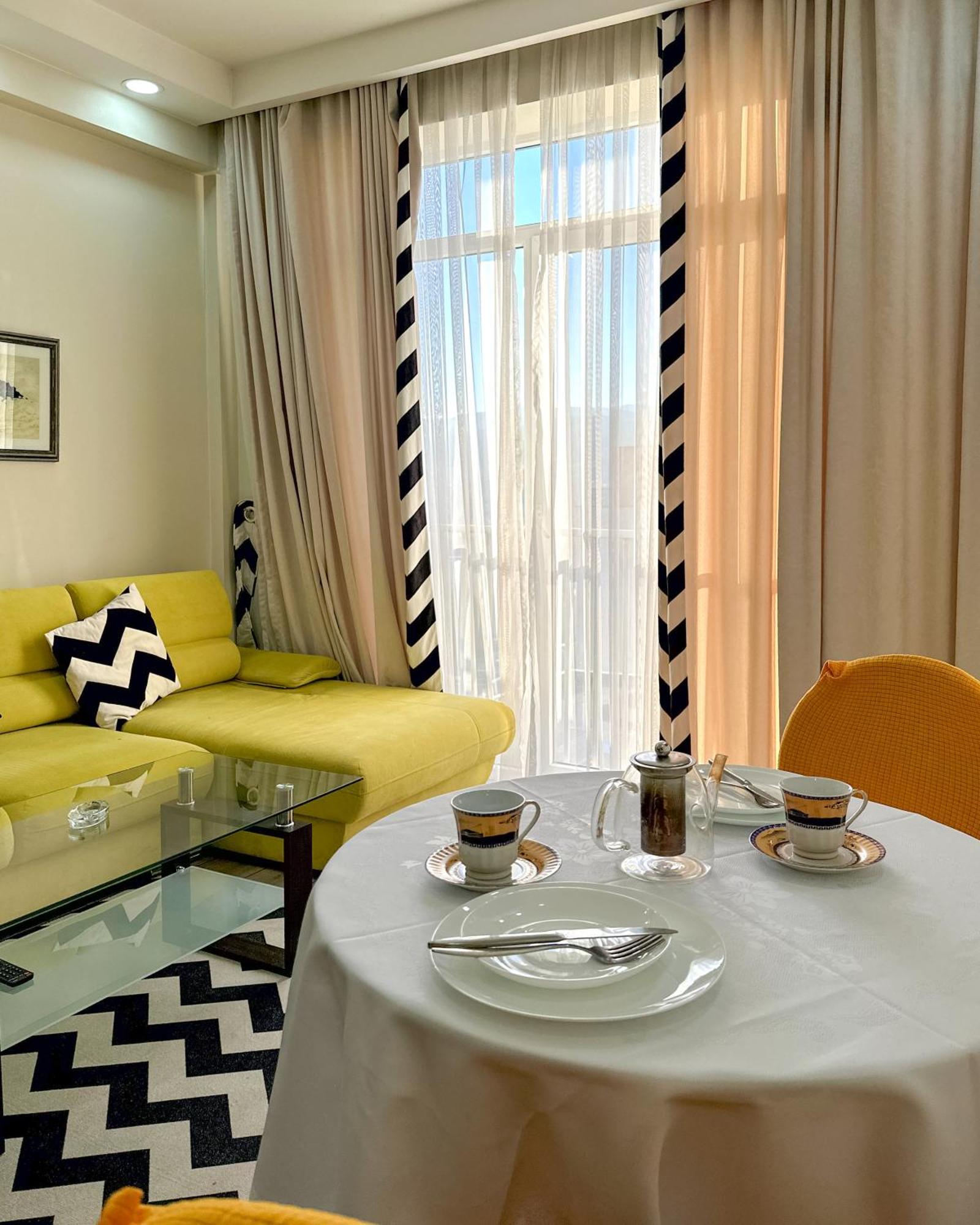 Apartments With View Tbilisi Bagian luar foto
